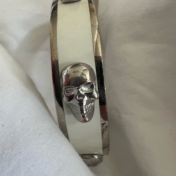 Alexander McQueen skull bracelet - Picture 5 of 5